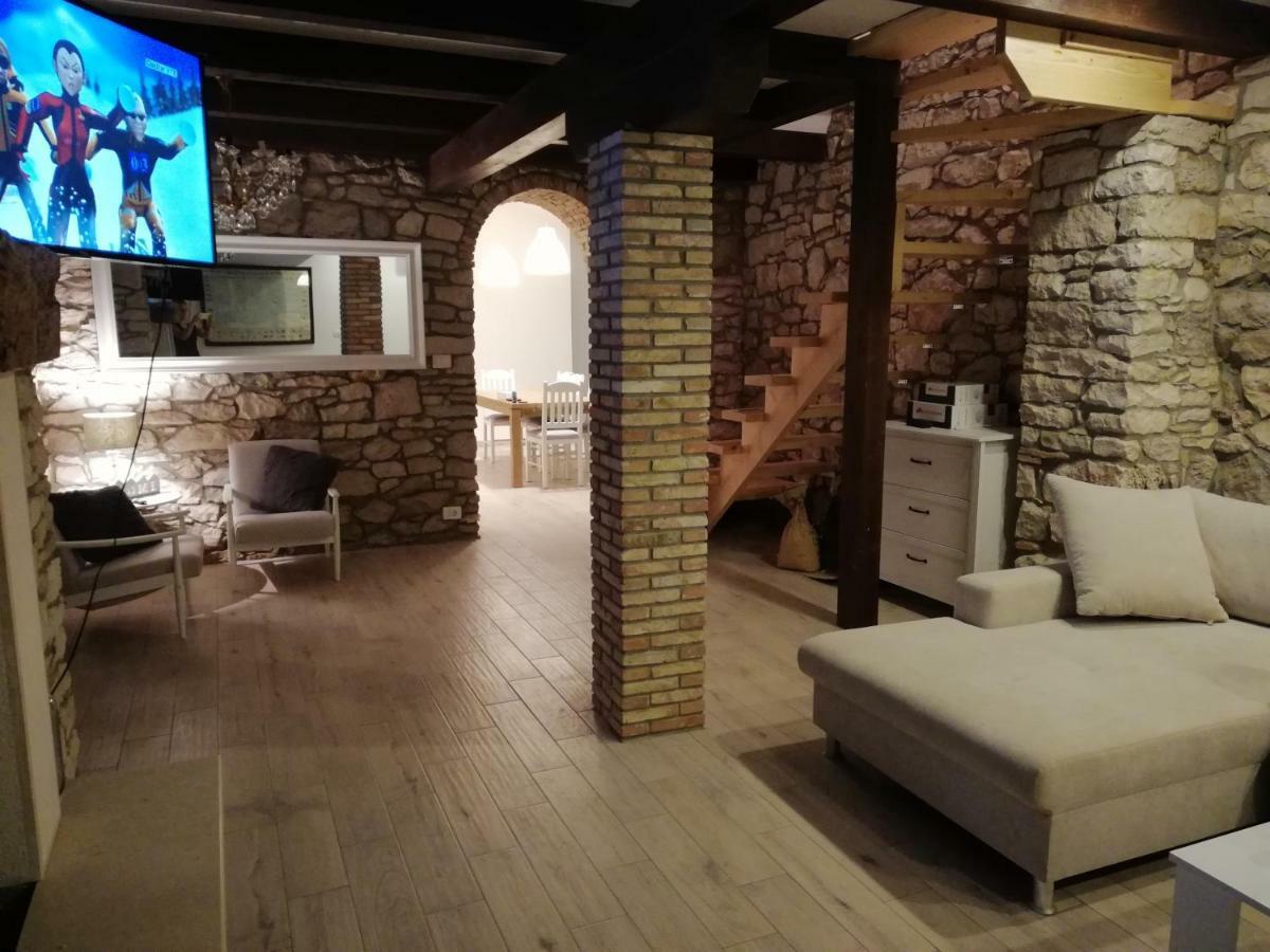 Tailor'S House Villa Лабин Екстериор снимка